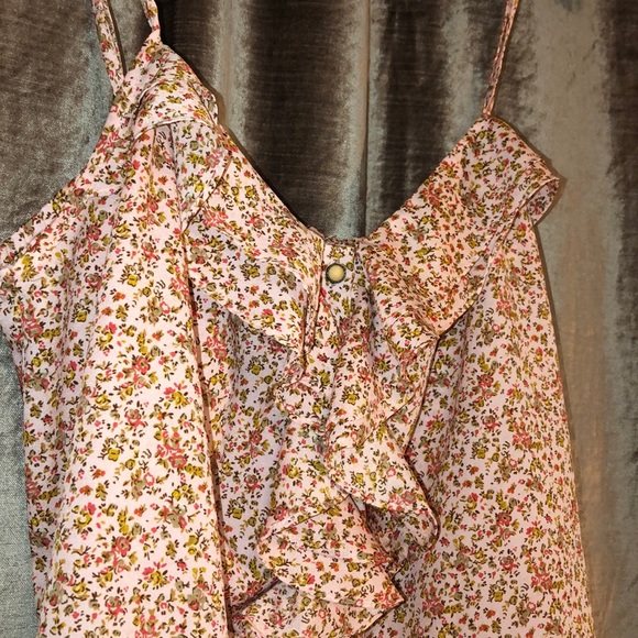 Pink Floral Tanktop - Picture 2 of 3